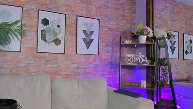 Lucia Brown  online show from 10/22/25, 03:12