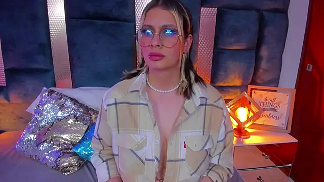 Snapshot of SteffyMontes chatting on 03/02/25, 09:43 SteffyMontes online show from 03/02/25, 09:43