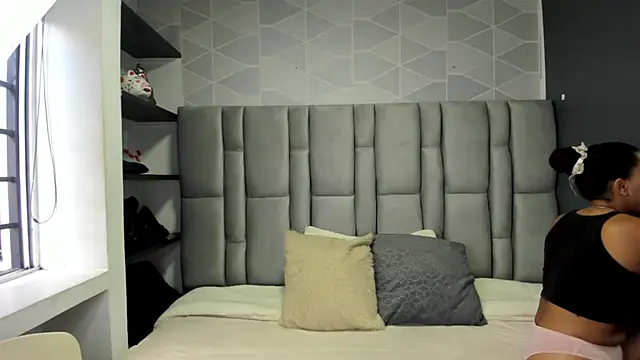 Natasha rose   online show from 09/19/25, 09:04