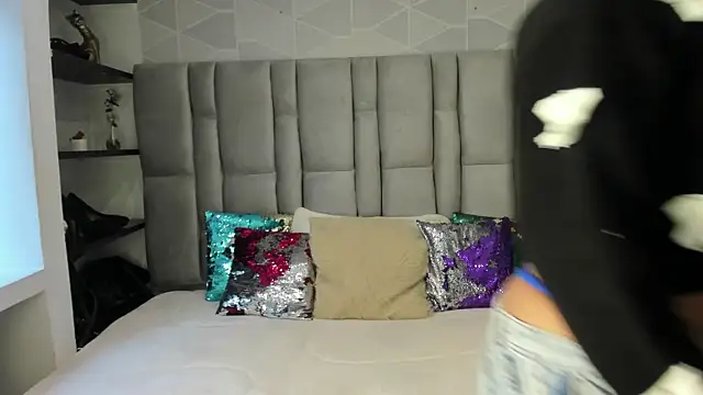 Natasha rose   online show from 10/22/25, 07:02