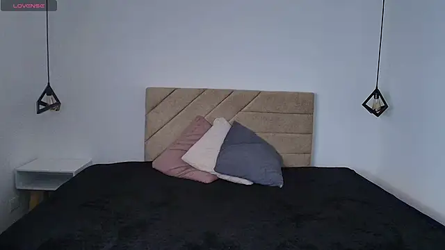 Natasha rose   online show from 03/19/26, 08:02