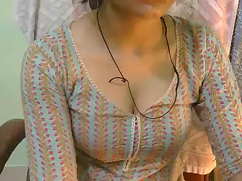 Cute Pihu01 online show from 08/05/26, 07:28