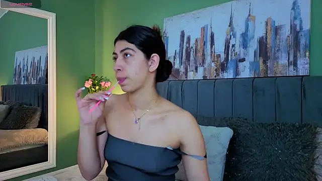 Cassie bloom online show from 04/12/26, 01:43