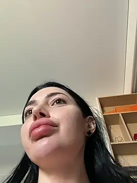 Mia Splash online show from 04/19/26, 10:36