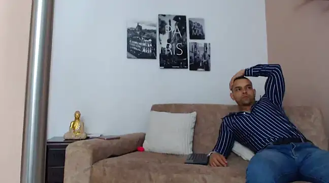 Snapshot of Bastiandelux chatting on 03/02/25, 11:42 Bastiandelux online show from 03/02/25, 11:42