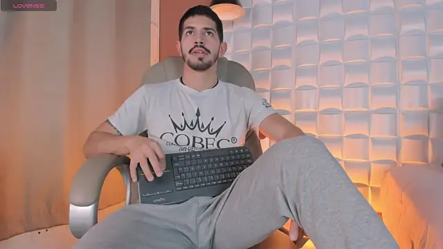 AlejandroStormm online show from 03/04/26, 10:49