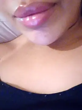 Sexlove1xo online show from 10/17/25, 09:56