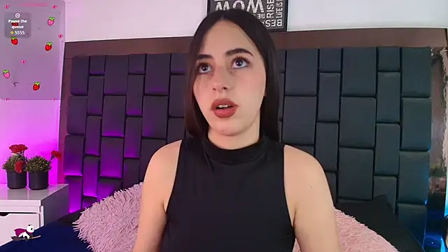 Lexi Howard  online show from 10/24/25, 05:04