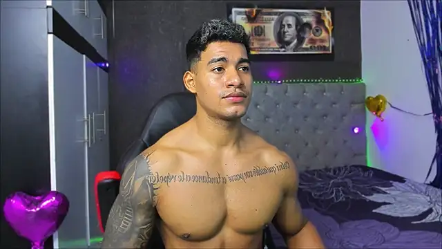 Snapshot of luigi_hot_ chatting on 07/16/26, 04:02 luigi hot online show from 07/16/26, 04:02