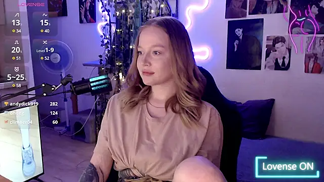 lissallor  online show from 02/25/25, 01:06