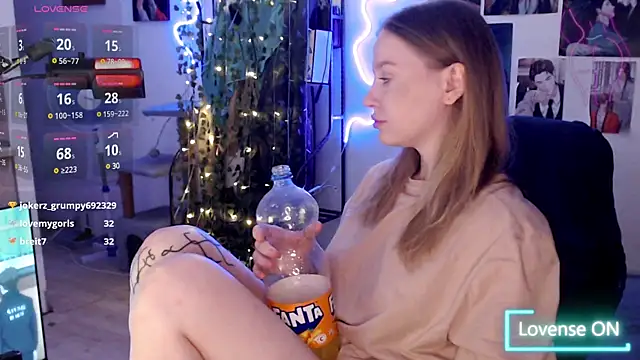 lissallor  online show from 03/03/25, 08:27