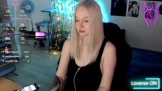 lissallor  online show from 03/20/25, 10:07