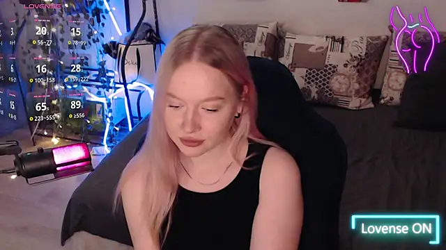 lissallor  online show from 10/08/25, 06:16