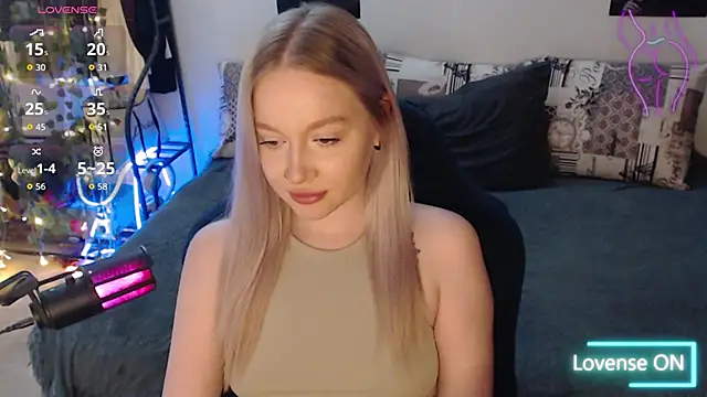 lissallor  online show from 10/26/25, 12:49