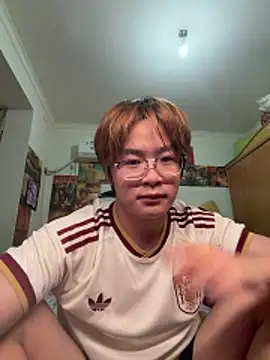 Snapshot of Anson0722 chatting on 06/07/26, 12:42 Anson0722 online show from 06/07/26, 12:42