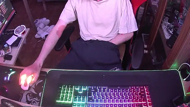 Snapshot of DerGeileLoveboy chatting on 03/10/25, 02:39 DerGeileLoveboy online show from 03/10/25, 02:39