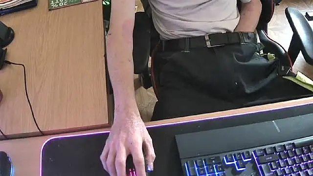 Snapshot of DerGeileLoveboy chatting on 09/22/25, 01:35 DerGeileLoveboy online show from 09/22/25, 01:35