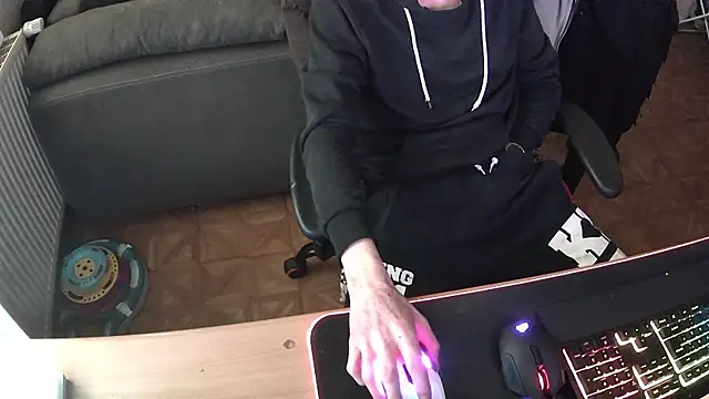 Snapshot of DerGeileLoveboy chatting on 10/23/25, 10:36 DerGeileLoveboy online show from 10/23/25, 10:36