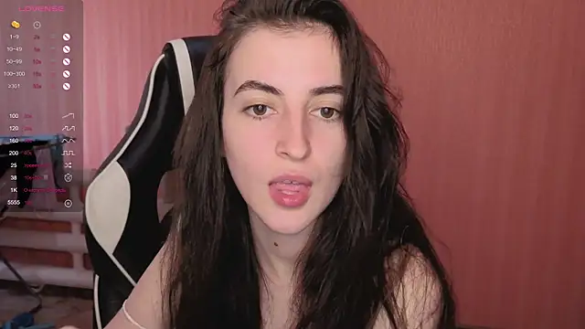 Snapshot of reaiss chatting on 09/20/25, 05:19 reaiss online show from 09/20/25, 05:19