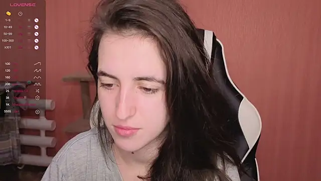 Snapshot of reaiss chatting on 10/03/25, 03:14 reaiss online show from 10/03/25, 03:14