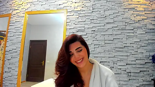 Snapshot of Bella_Posh chatting on 02/26/25, 06:58 Bella Posh online show from 02/26/25, 06:58
