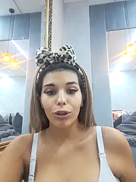 Snapshot of Bella_Posh chatting on 10/07/25, 04:53 Bella Posh online show from 10/07/25, 04:53