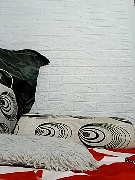 Ramona870 online show from 10/14/25, 06:47