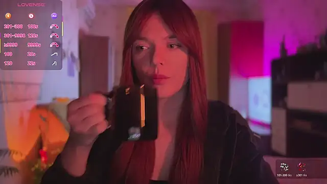 CherryRed Girl online show from 04/17/26, 10:24