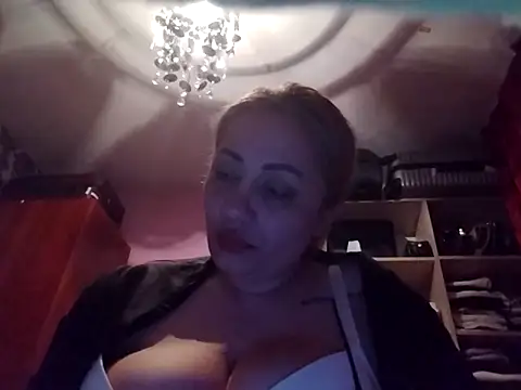 wife45bbw online show from 03/17/25, 06:21