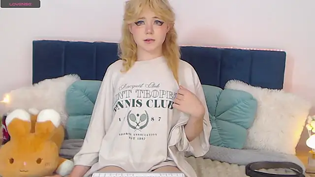 EmilyAngells online show from 09/24/25, 08:50