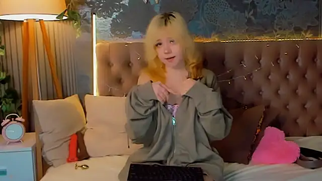 EmilyAngells online show from 02/26/26, 07:29