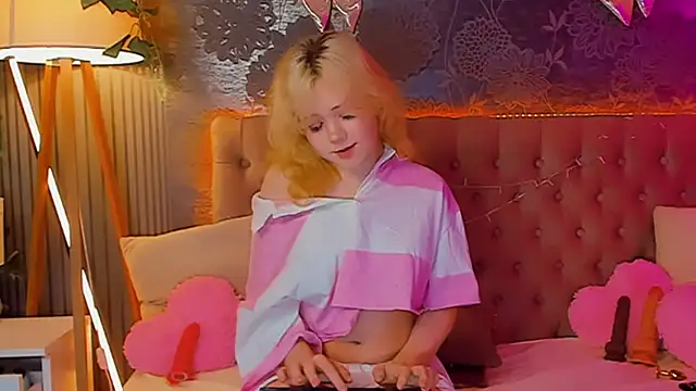 EmilyAngells online show from 04/20/26, 06:16