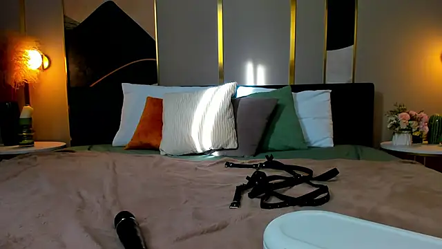 Snapshot of _BunnyDollStella_ chatting on 02/24/25, 04:38  BunnyDollStella  online show from 02/24/25, 04:38