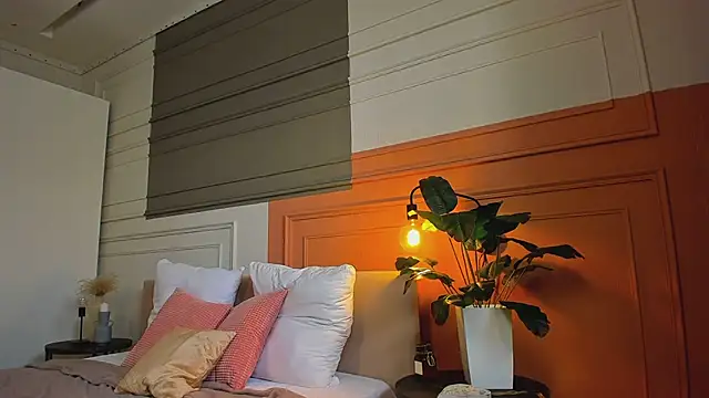 Snapshot of _BunnyDollStella_ chatting on 03/04/25, 04:17  BunnyDollStella  online show from 03/04/25, 04:17