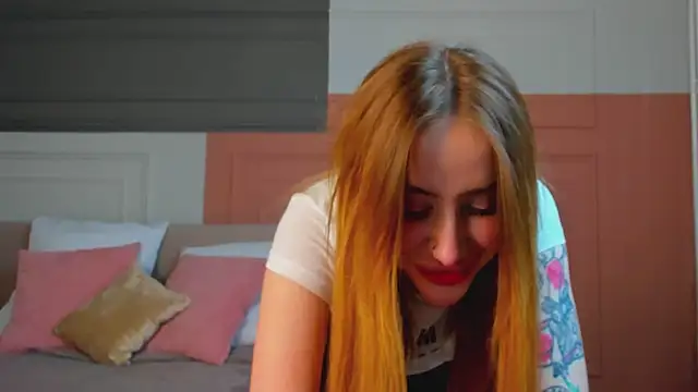 Snapshot of _BunnyDollStella_ chatting on 03/15/25, 12:58  BunnyDollStella  online show from 03/15/25, 12:58