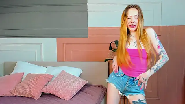 Snapshot of _BunnyDollStella_ chatting on 03/23/25, 01:31  BunnyDollStella  online show from 03/23/25, 01:31