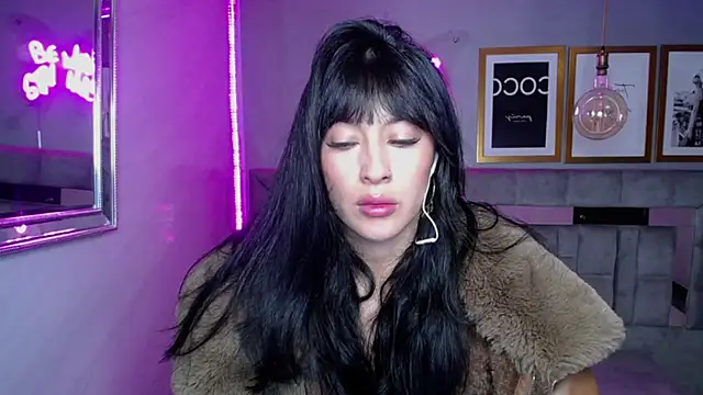 Isabella Collen v online show from 03/17/25, 12:46