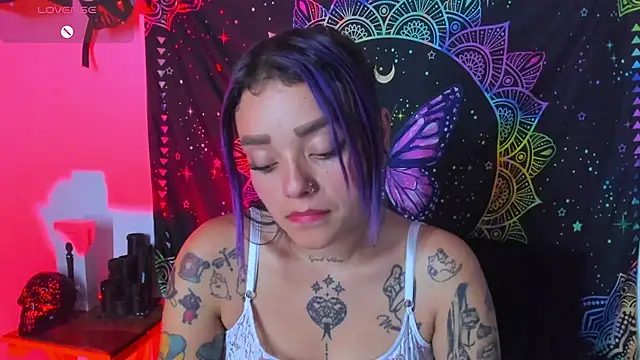 ChloeAllennn online show from 03/23/25, 06:37