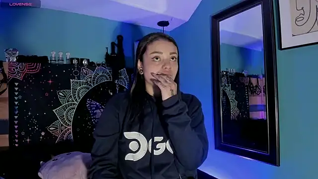 ChloeAllennn online show from 05/03/26, 03:29
