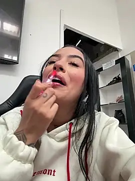 Antonella Smiith  online show from 04/15/26, 02:02