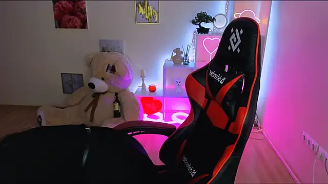 hazel sullivan online show from 02/28/25, 12:31