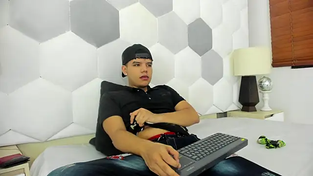 Axel Forte online show from 02/10/26, 01:15