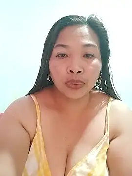Snapshot of Sweet_fatty18 chatting on 05/31/26, 04:20 Sweet fatty18 online show from 05/31/26, 04:20