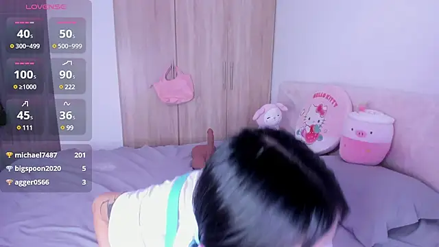 Snapshot of MiaWilsson_ chatting on 03/03/25, 10:20 MiaWilsson  online show from 03/03/25, 10:20