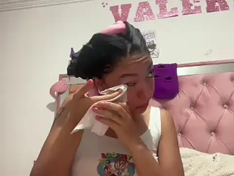 Snapshot of hellokitty__valery chatting on 02/26/25, 06:26 hellokitty  valery online show from 02/26/25, 06:26