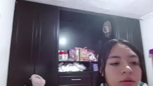 Snapshot of hellokitty__valery chatting on 03/21/25, 06:05 hellokitty  valery online show from 03/21/25, 06:05