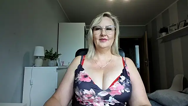 DianaLive online show from 08/04/26, 07:11