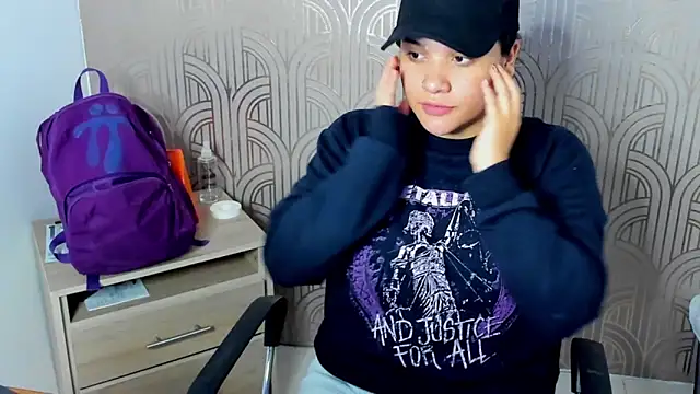 Snapshot of BloodyMaary_ chatting on 02/26/25, 12:36 BloodyMaary online show from 02/26/25, 12:36