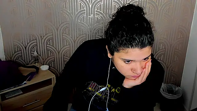 Snapshot of BloodyMaary_ chatting on 02/28/25, 11:58 BloodyMaary online show from 02/28/25, 11:58