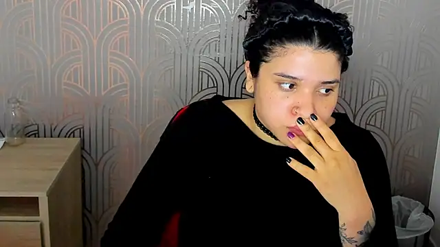 Snapshot of BloodyMaary_ chatting on 03/04/25, 03:37 BloodyMaary online show from 03/04/25, 03:37